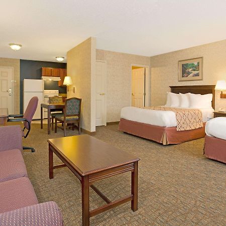 Hawthorn Suites By Wyndham Cincinnati/Sharonville מראה חיצוני תמונה